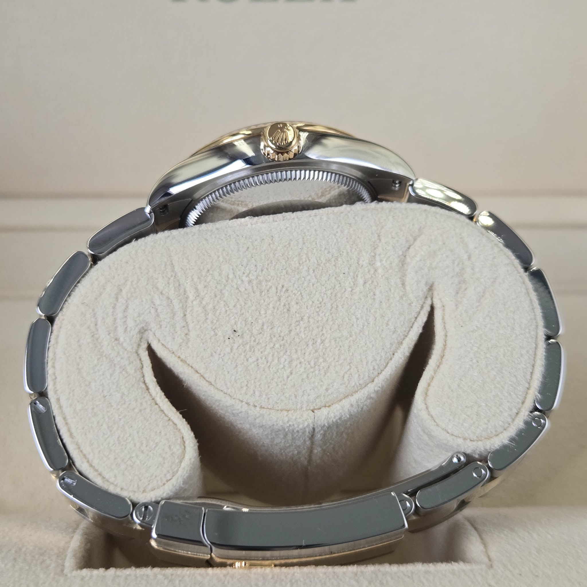 Messenger_creation_1221B191-E90C-4B09-A34A-3679DC96F2F3