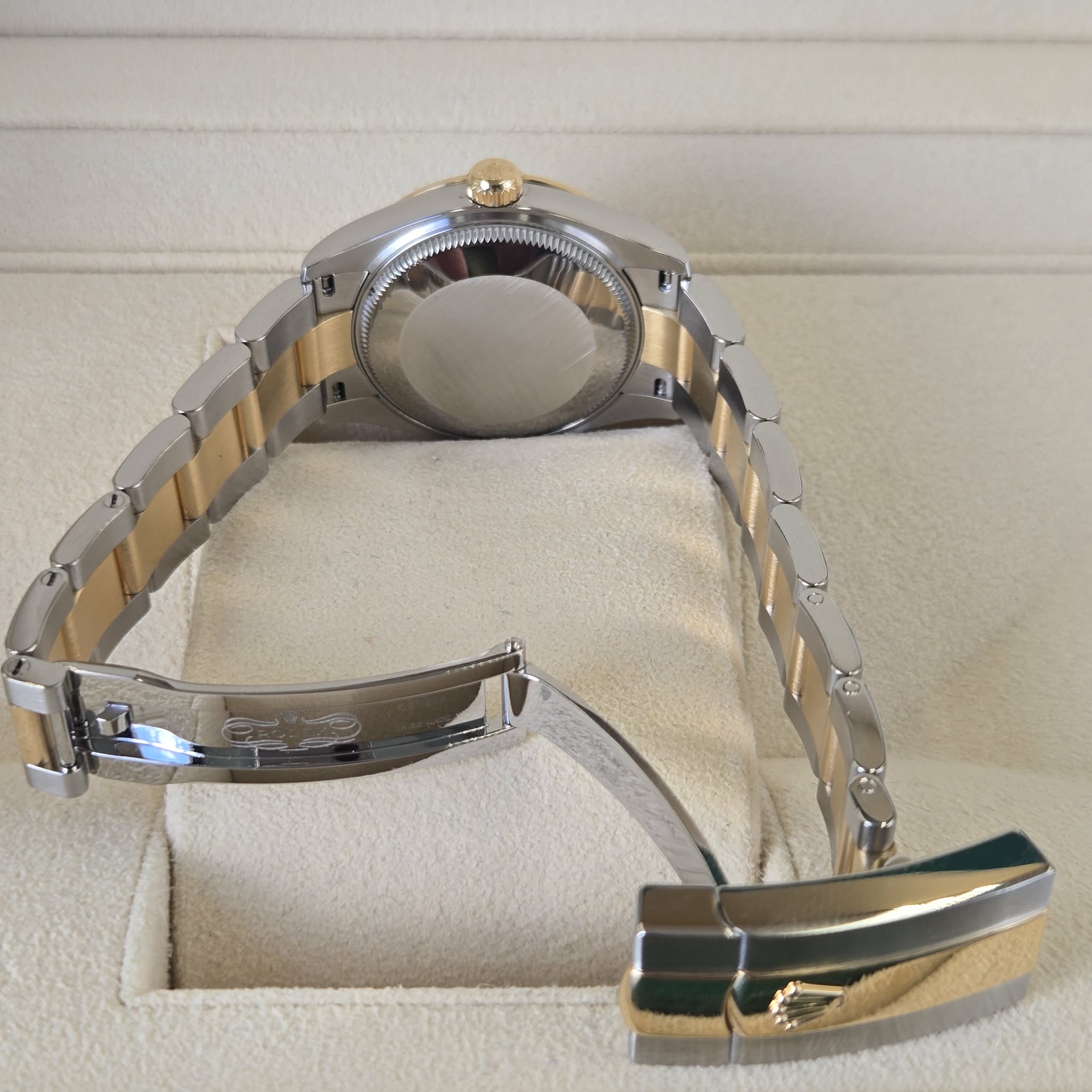 Messenger_creation_546D17DB-C6EA-4377-B657-49E8059E08BD